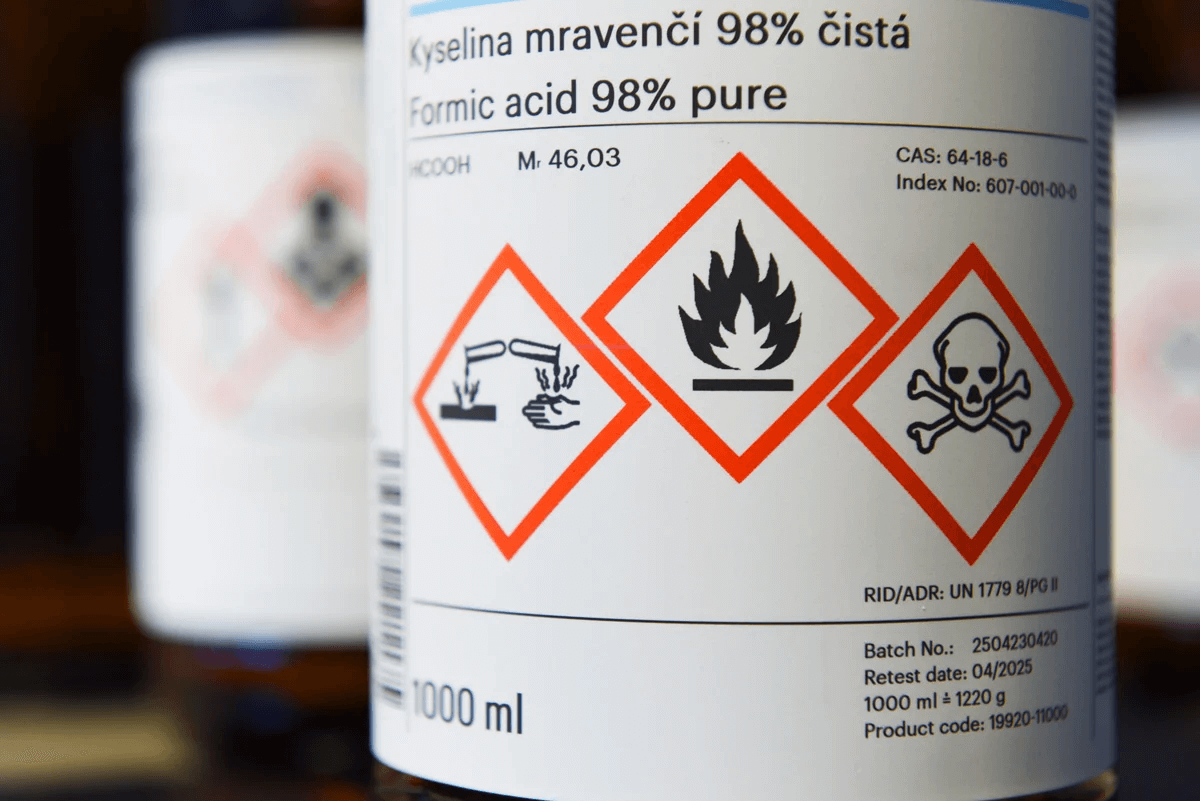 Chemical-label-with-GHS-hazard-pictograms