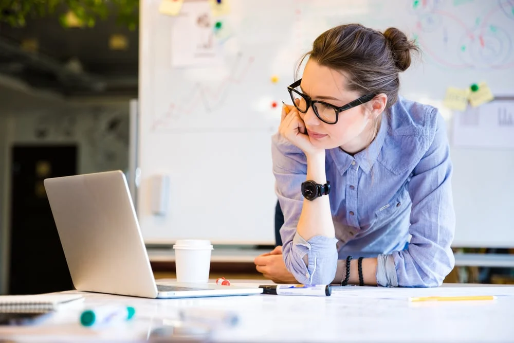 Young20female20businesswoman20in20the20office-1